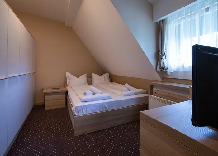 Suncani Vrhovi Копаоник